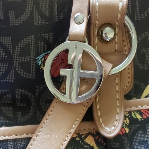 Gianna Butterfly 🦋 Purse 👜 - Picture 5 of 17